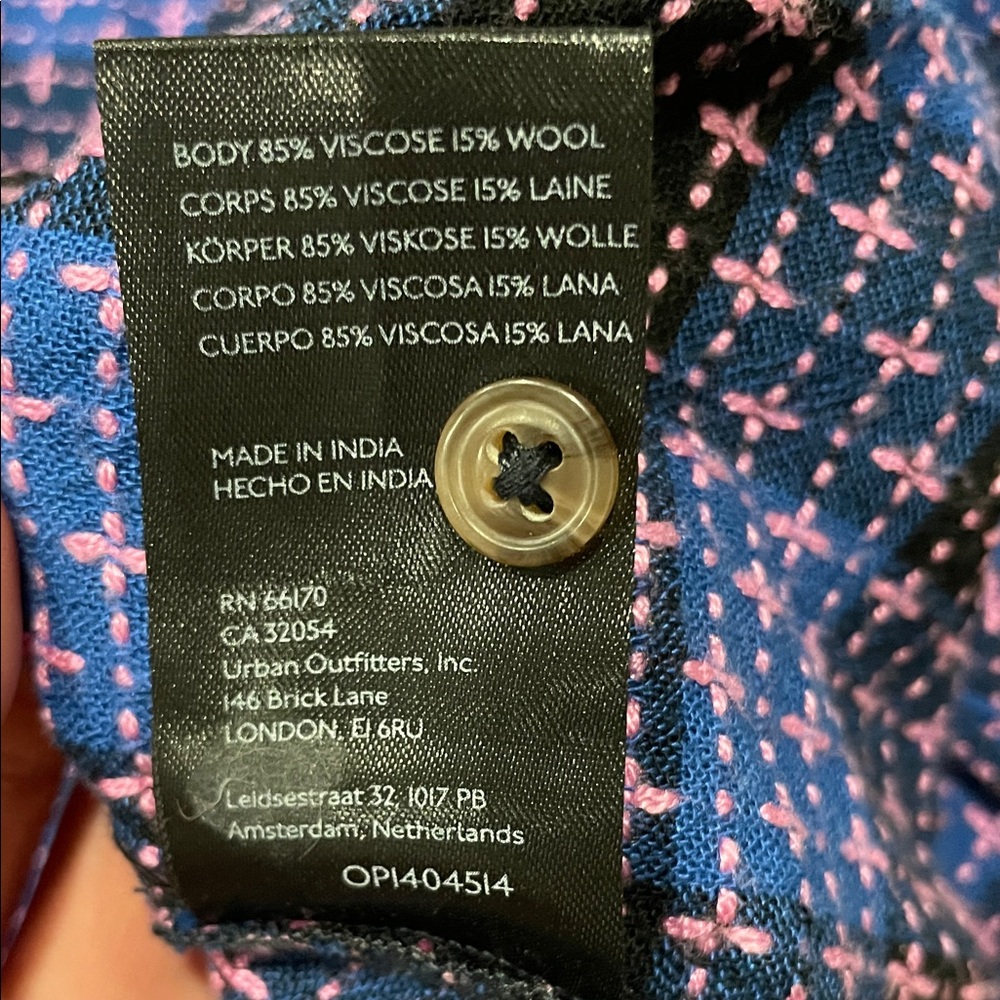 Pilcro Blue and Pink Patterned Shirt - Picture 5 of 5